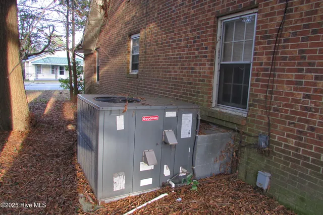 $139,000 | 803 Mc Koy Street, Clinton, NC 28328