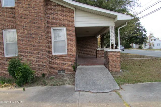 $139,000 | 803 Mc Koy Street, Clinton, NC 28328