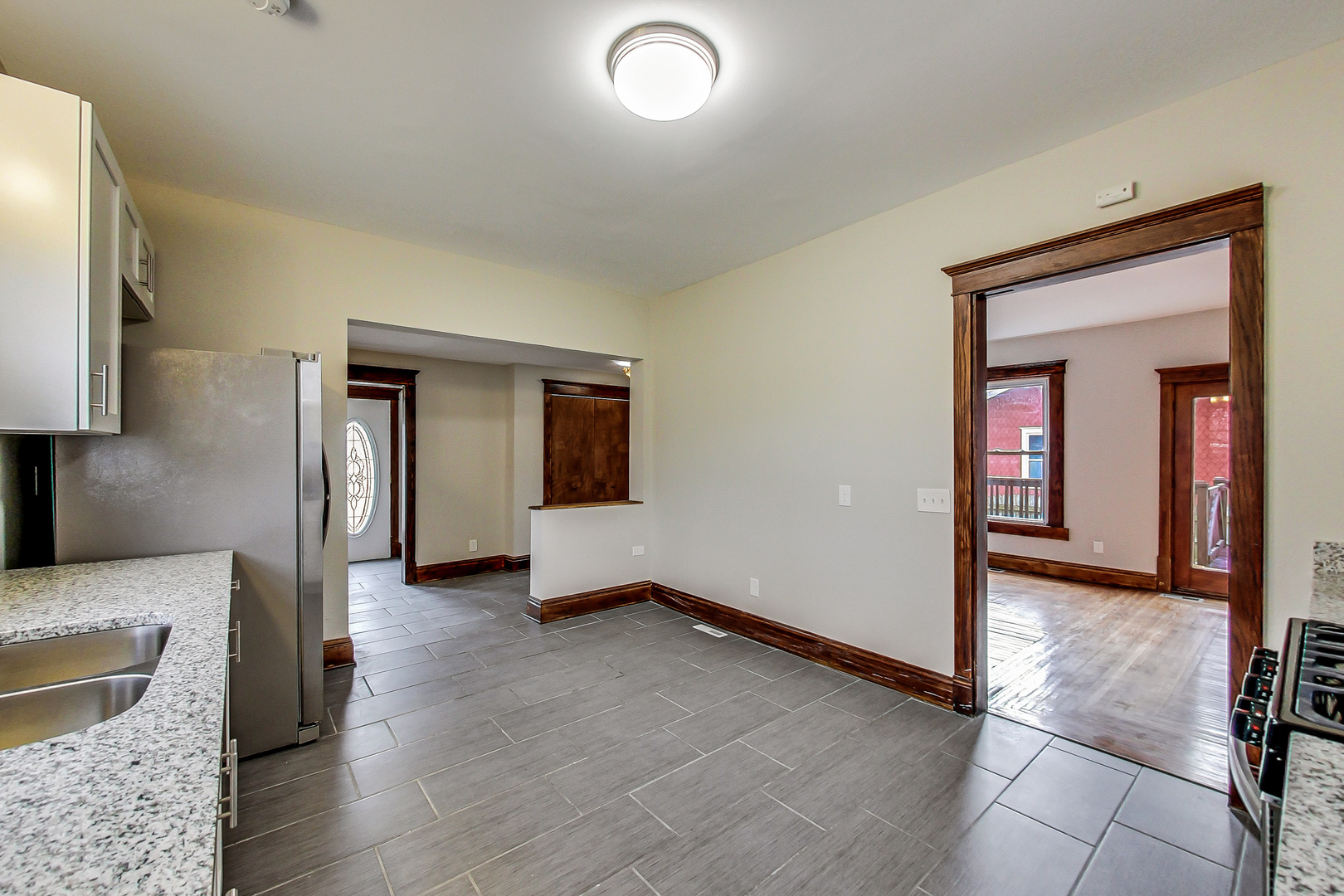 207 Center Road Frankfort, IL 60423 - Photo 10 of 41 a view of an empty room and window