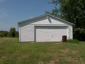 1589 Peerless Road Bedford, IN 47421 - Photo 3 of 4