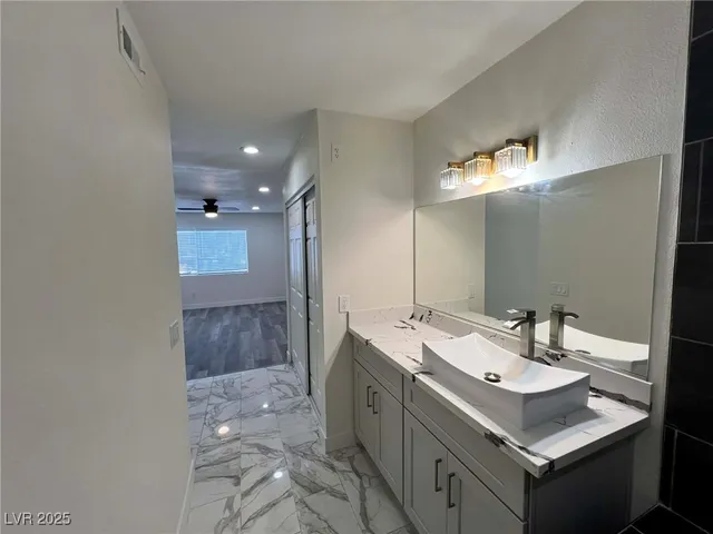 $1,991 | 1405 Vegas Valley Drive, Unit 312, Las Vegas, NV 89169