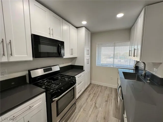 $1,991 | 1405 Vegas Valley Drive, Unit 312, Las Vegas, NV 89169