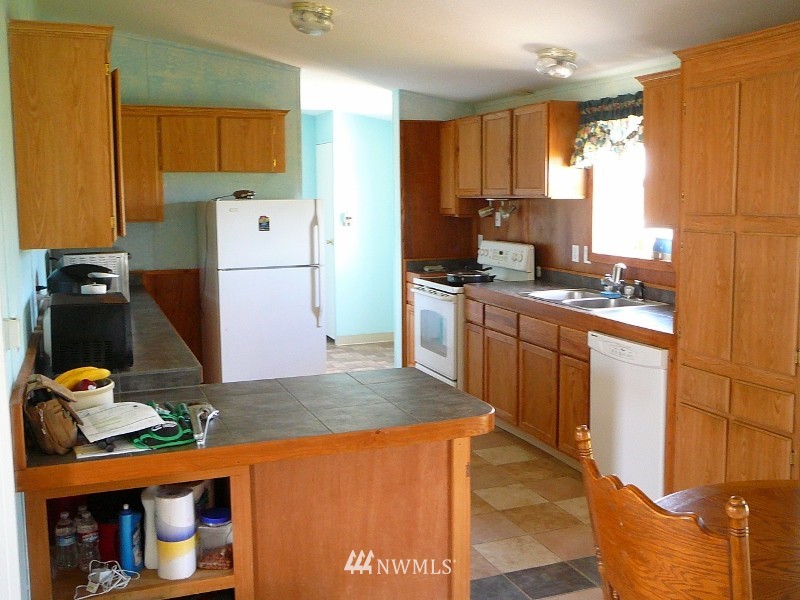 10672 Rd H.8 Northeast Moses Lake, WA 98837 - Photo 2 of 8 Gallery Image 2