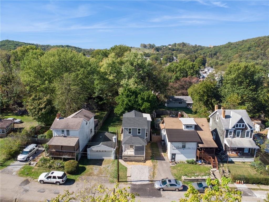 117 Owen Street McKees Rocks, PA 15136 - Photo 34 of 35 an aerial view of a house with a garden