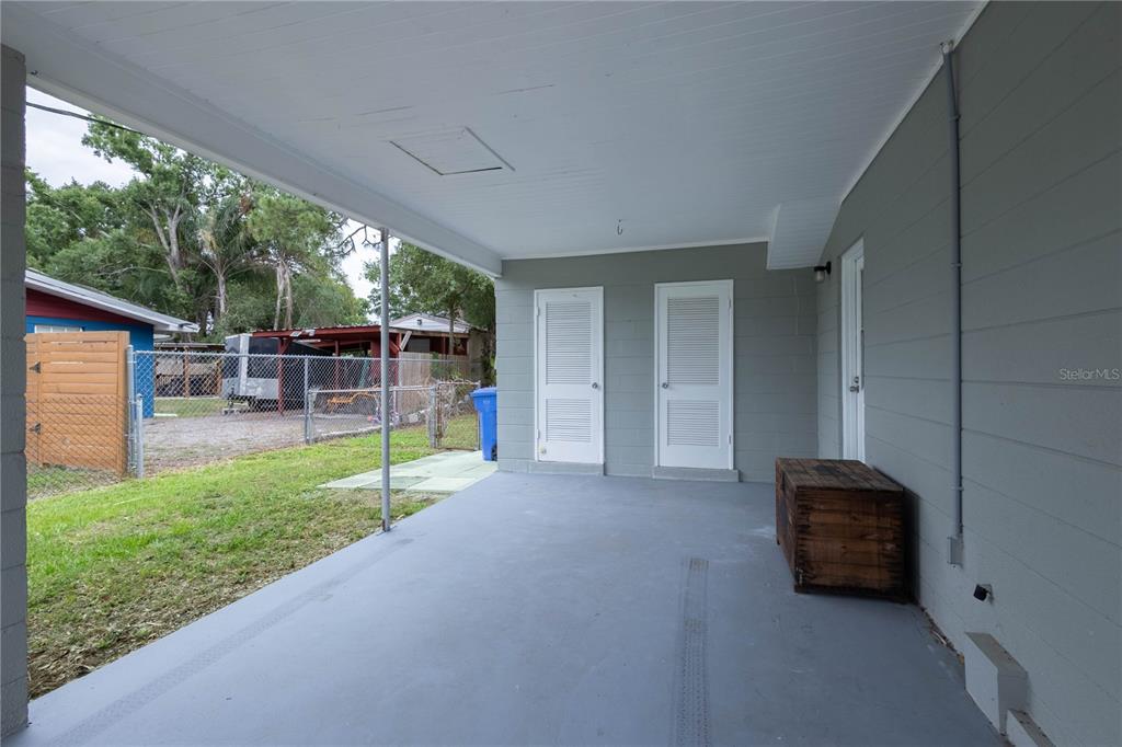314 4th Avenue Southwest Ruskin, FL 33570 - Photo 27 of 30 a view of a backyard with sitting area