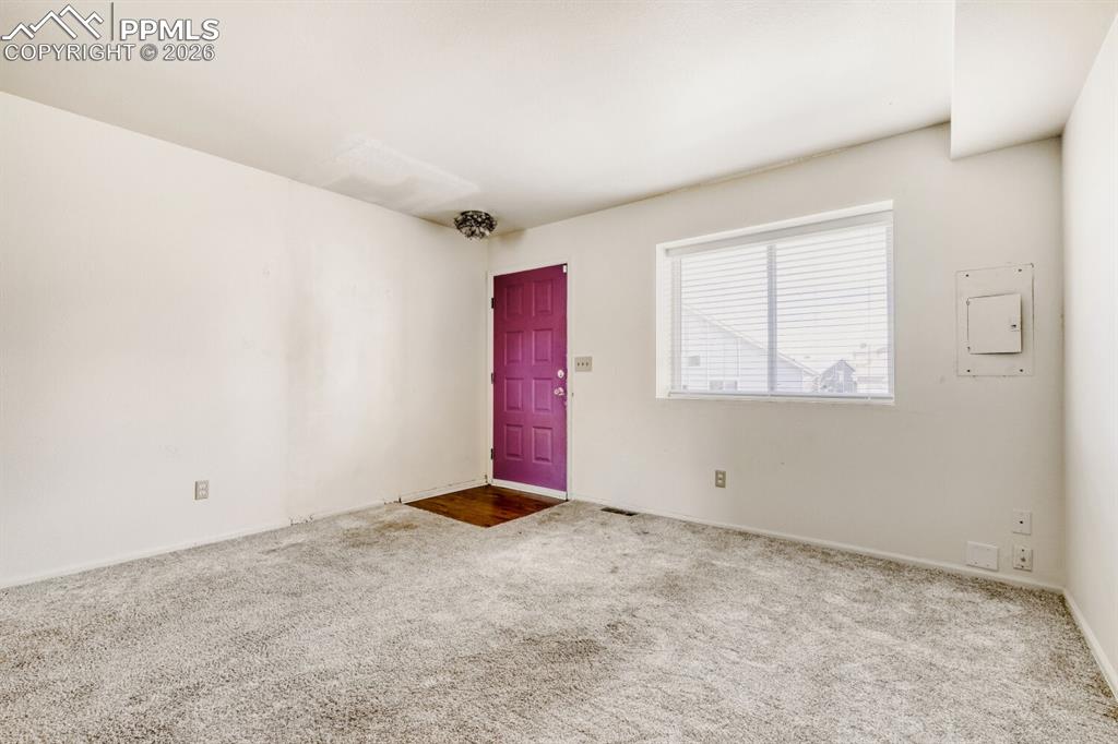 5315 Solar Ridge Drive Colorado Springs, CO 80917 - Photo 4 of 17
