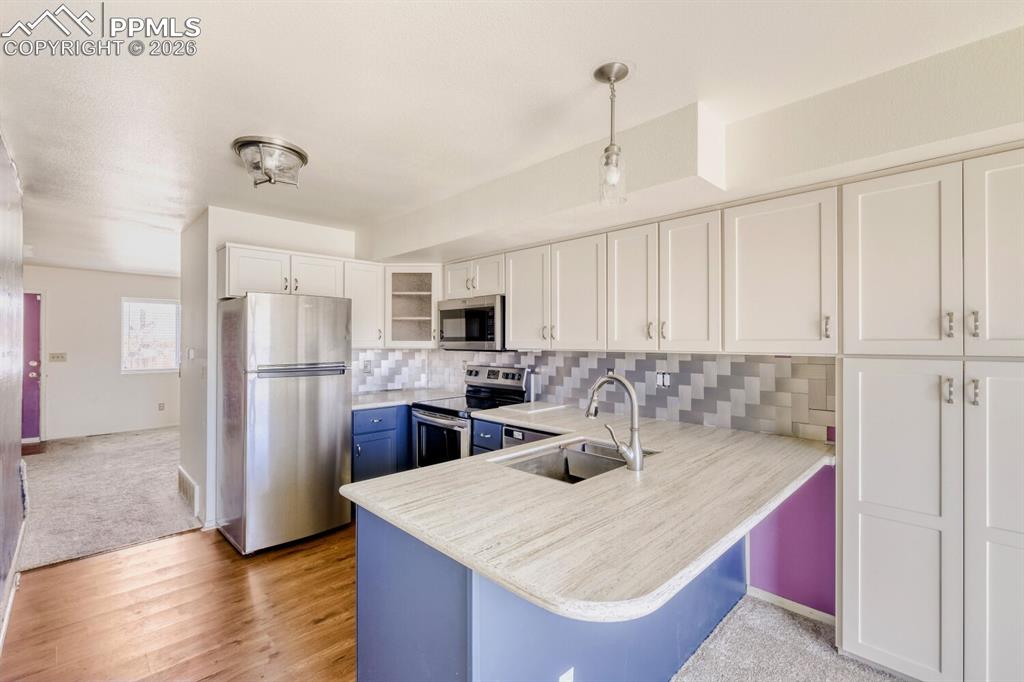 5315 Solar Ridge Drive Colorado Springs, CO 80917 - Photo 7 of 17