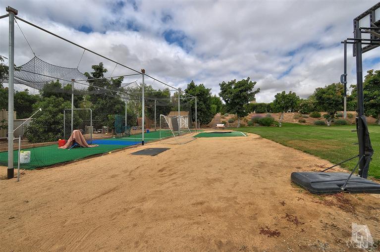 10612 Chippenham Road Camarillo, CA 93012 - Photo 11 of 16 a view of a basketball court