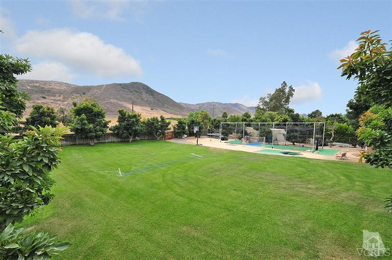 10612 Chippenham Road Camarillo, CA 93012 - Photo 9 of 16 a view of outdoor space and city view