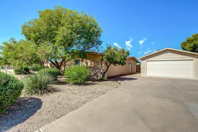 $3,695 | 12228 North 64th Street, Scottsdale, AZ 85254