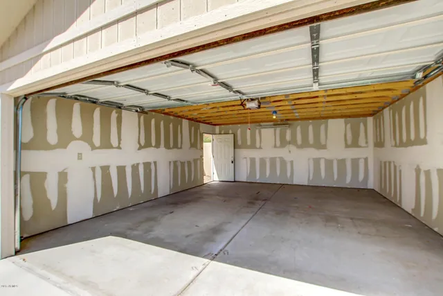 $3,695 | 12228 North 64th Street, Scottsdale, AZ 85254