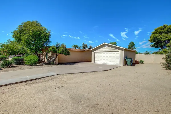 $3,495 | 12228 North 64th Street, Scottsdale, AZ 85254