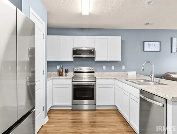 $235,000 | 1391 Gregg Drive, Albany, IN 47320