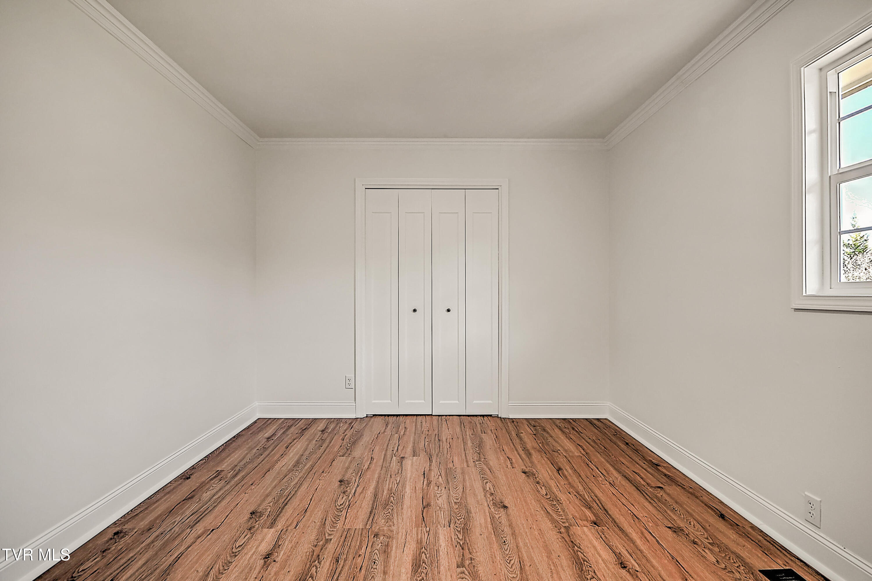 371 H Heaton Road Elizabethton, TN 37643 - Photo 23 of 45 371 H Heaton CC-26