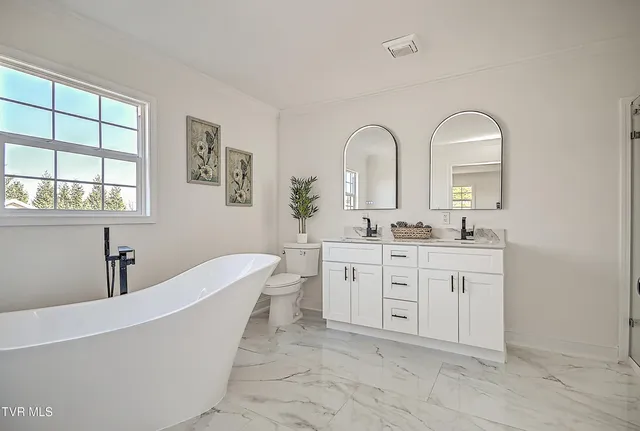 $299,000 | 371 H Heaton Road, Elizabethton, TN 37643