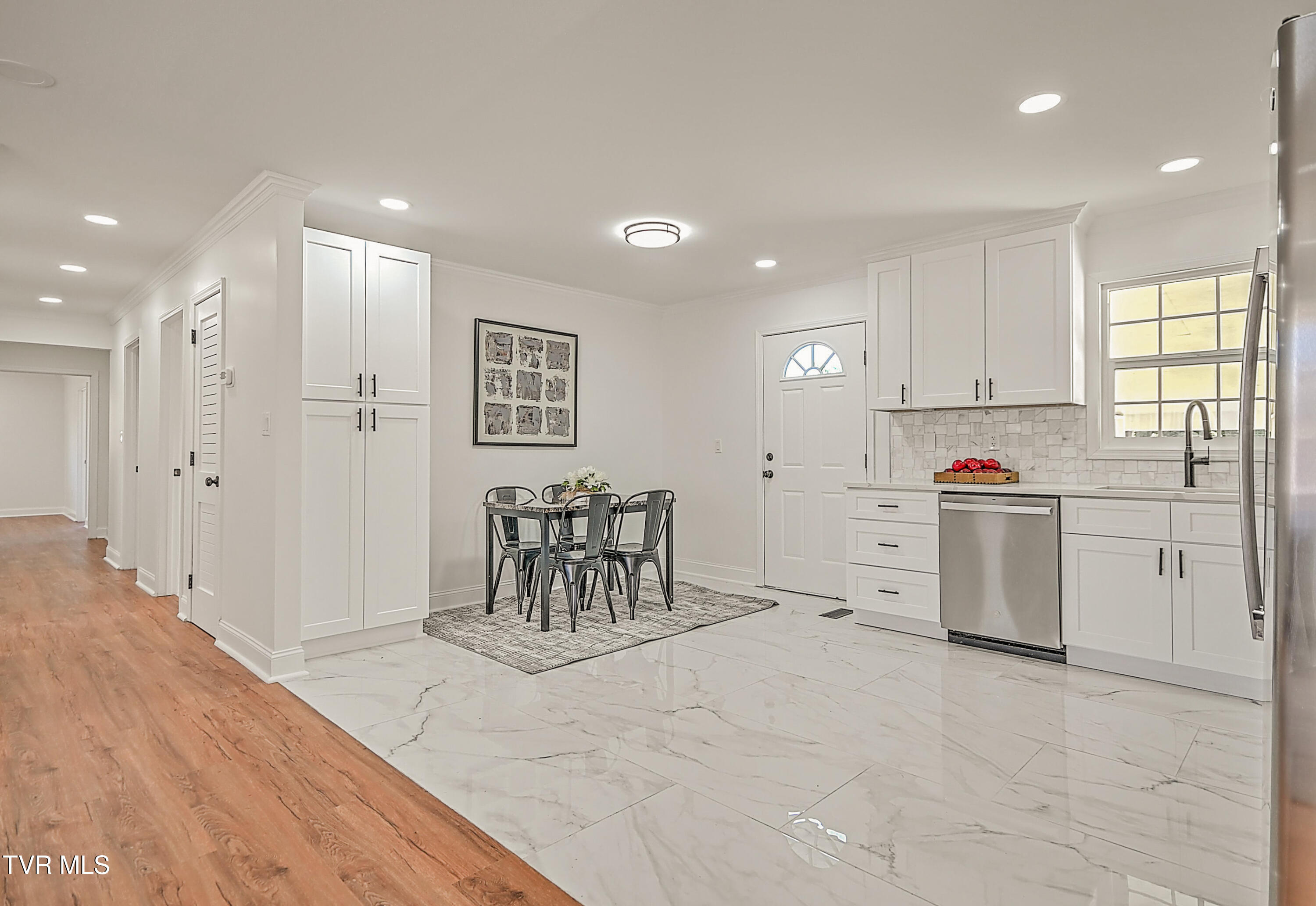 371 H Heaton Road Elizabethton, TN 37643 - Photo 6 of 45 371 H Heaton CC-8