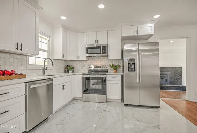 $299,000 | 371 H Heaton Road, Elizabethton, TN 37643