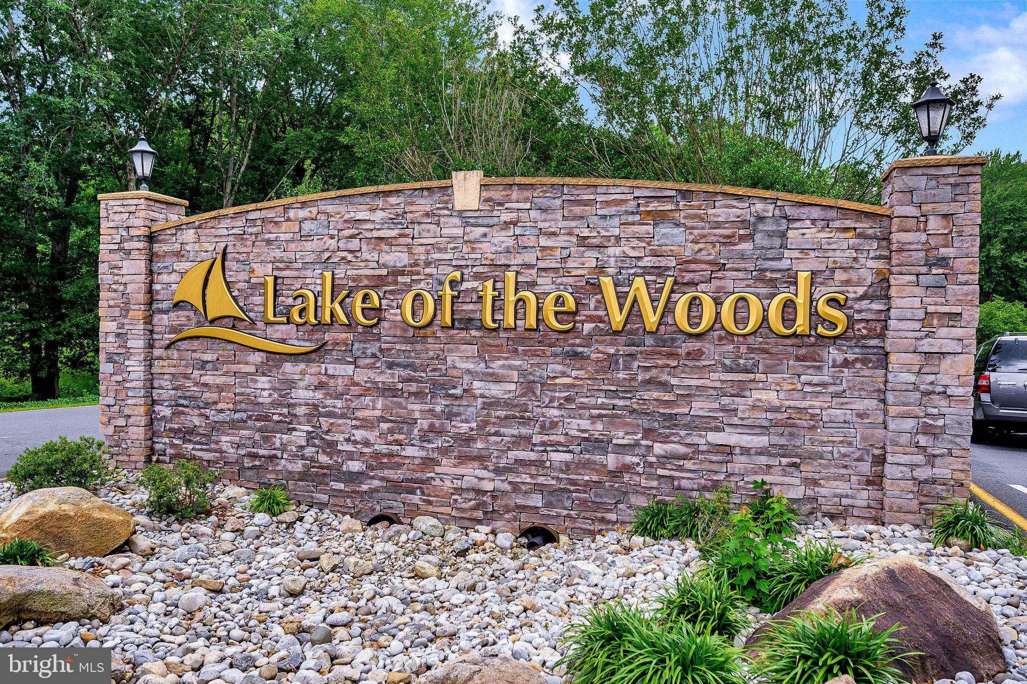 221 Washington Street Locust Grove, VA 22508 - Photo 34 of 48 a sign on the side of a building