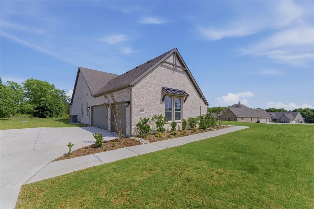 1003 Webb Court Van Alstyne, TX 75495 - Photo 3 of 30