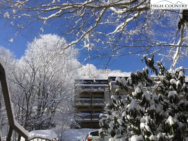 $119,900 | 103 Mid Holiday Lane, Unit D214, Beech Mountain, NC 28604