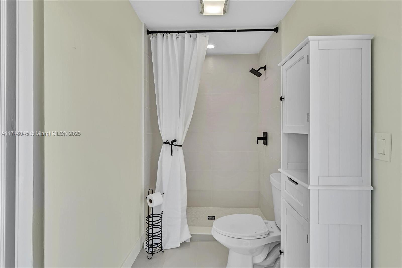 4107 Northeast 21st Terrace Lighthouse Point, FL 33064 - Photo 22 of 38