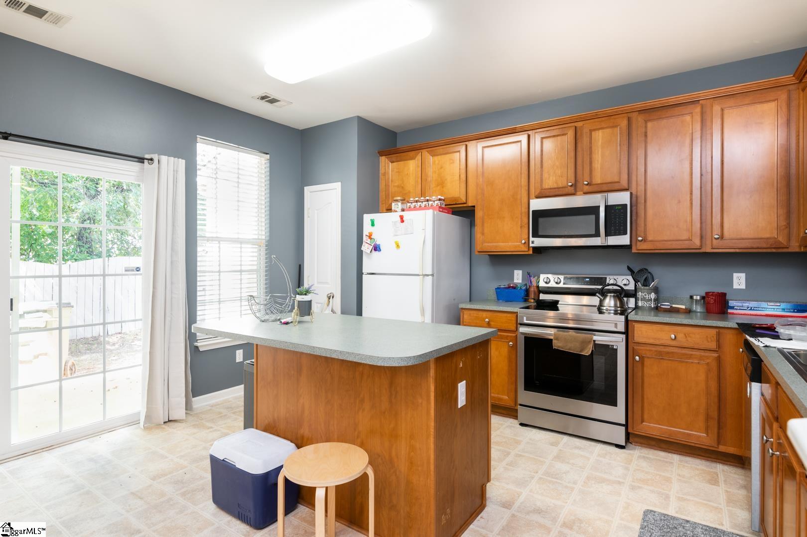 124 Bumble Circle Mauldin, SC 29662 - Photo 10 of 30