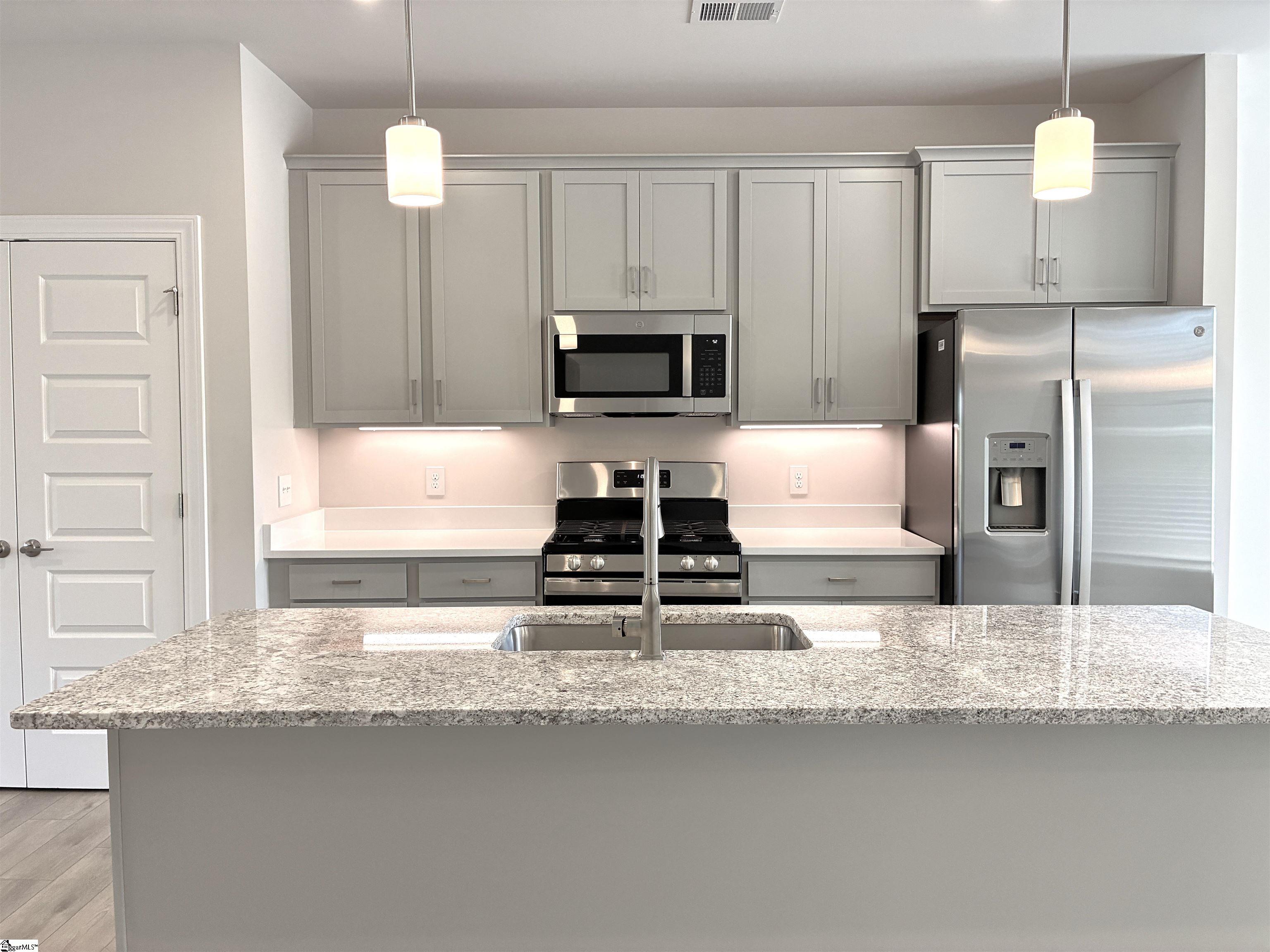 27 Pikewood Lane Greenville, SC 29607 - Photo 10 of 29