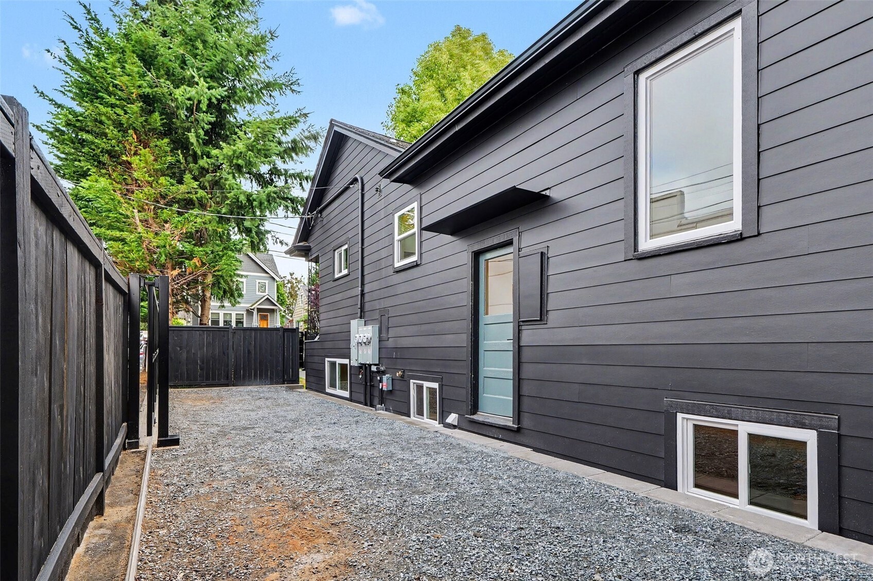 1111 North 76th Street, Unit 1 Seattle, WA 98103 - Photo 24 of 34