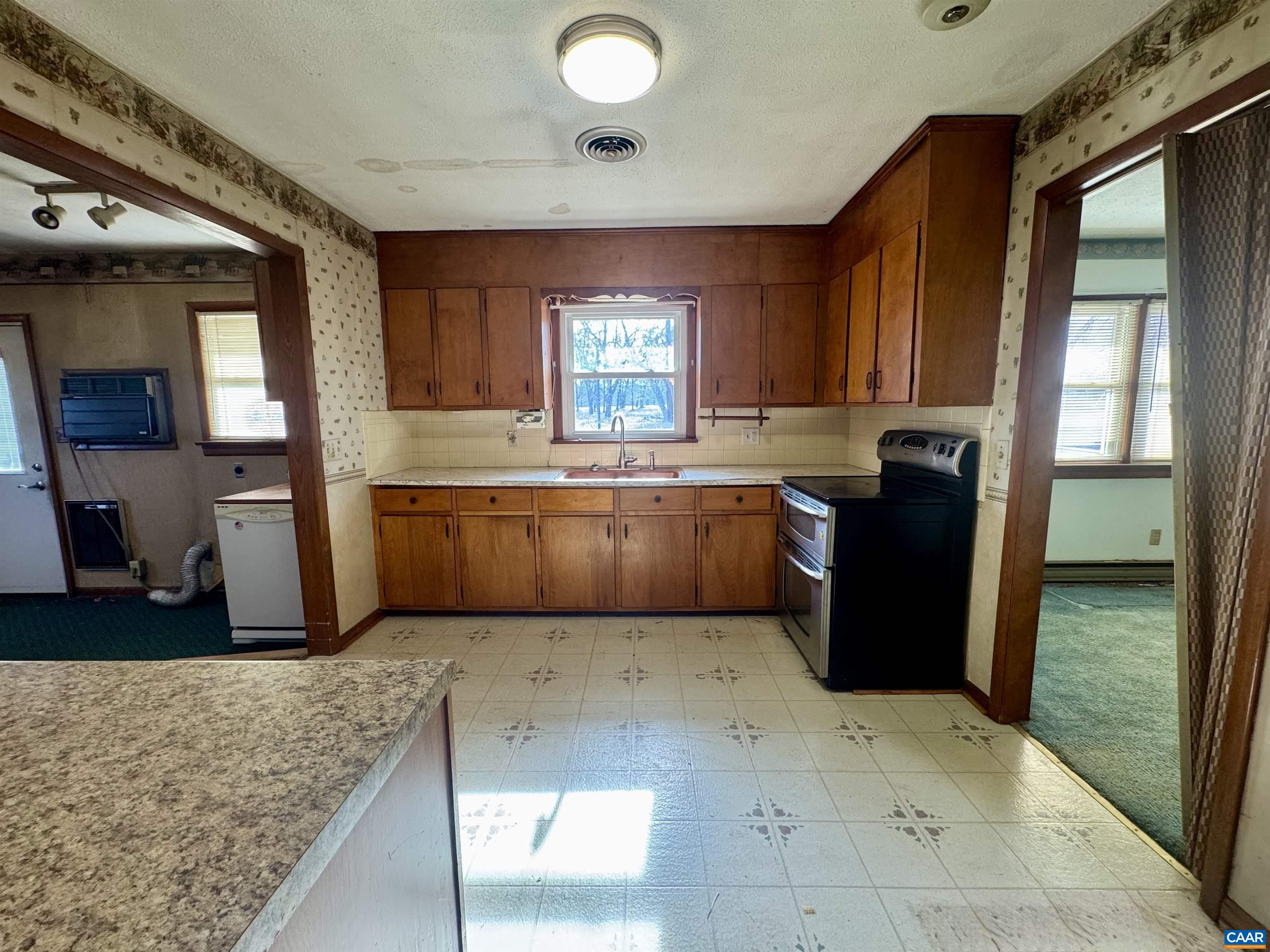 87 Mine Branch Road Crimora, VA 24431 - Photo 17 of 74