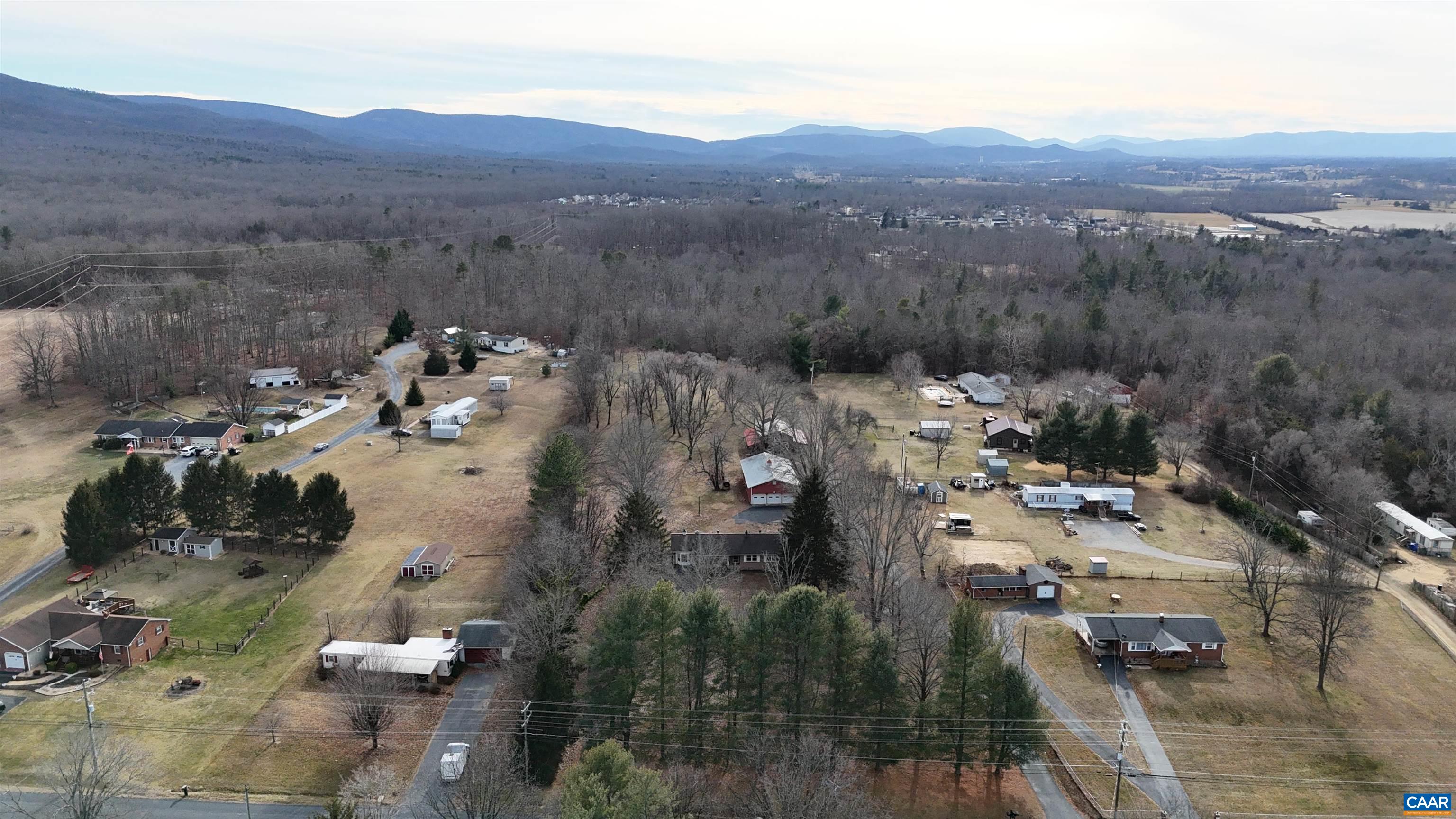 87 Mine Branch Road Crimora, VA 24431 - Photo 5 of 74