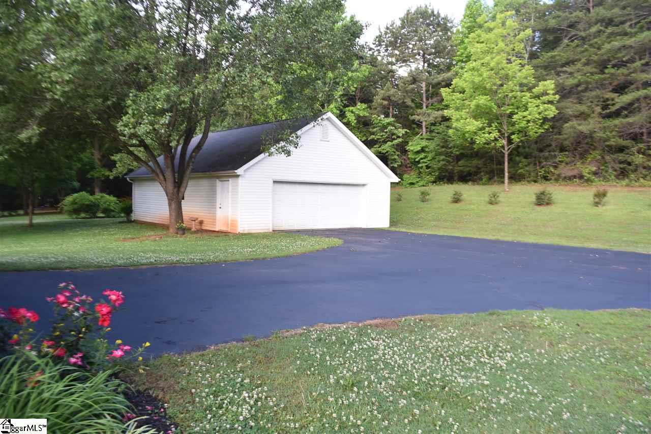 230 Hunter Road Simpsonville, SC 29681 - Photo 34 of 36 Gallery Image 34