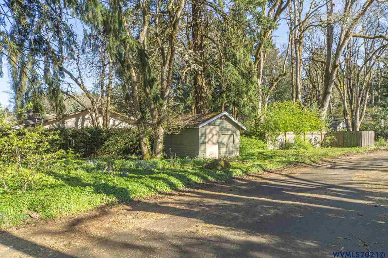 4252 Gardner Road Southeast Salem, OR 97302 - Photo 13 of 20 Gallery Image 13