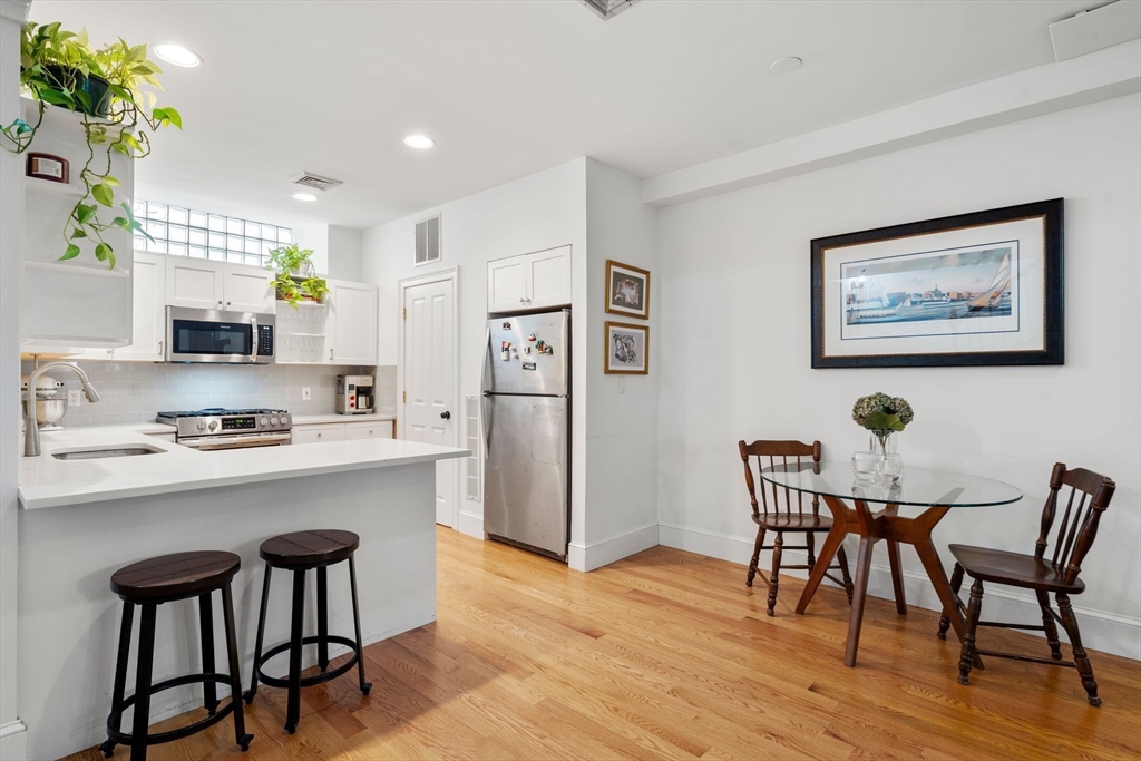 509 East 8th Street, Unit 1 Boston, MA 02127 - Photo 4 of 23
