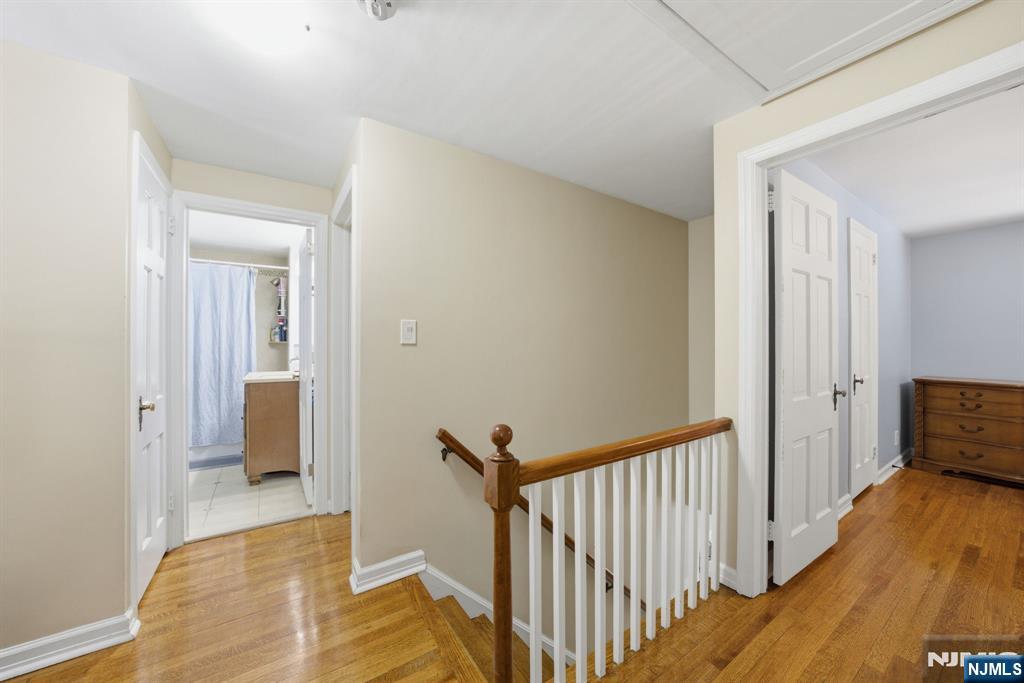 46 Oakley Terrace Nutley, NJ 07110 - Photo 14 of 27