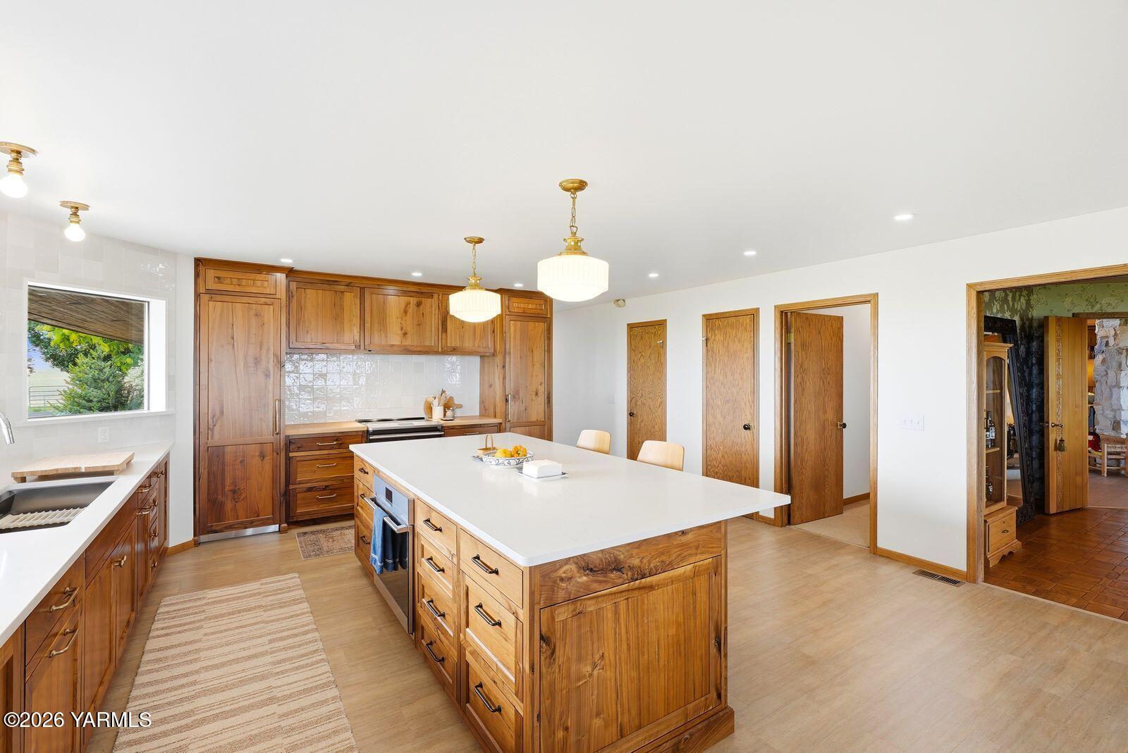 170732 Olsen Road Grandview, WA 98930 - Photo 12 of 58 11 Kitchen Views