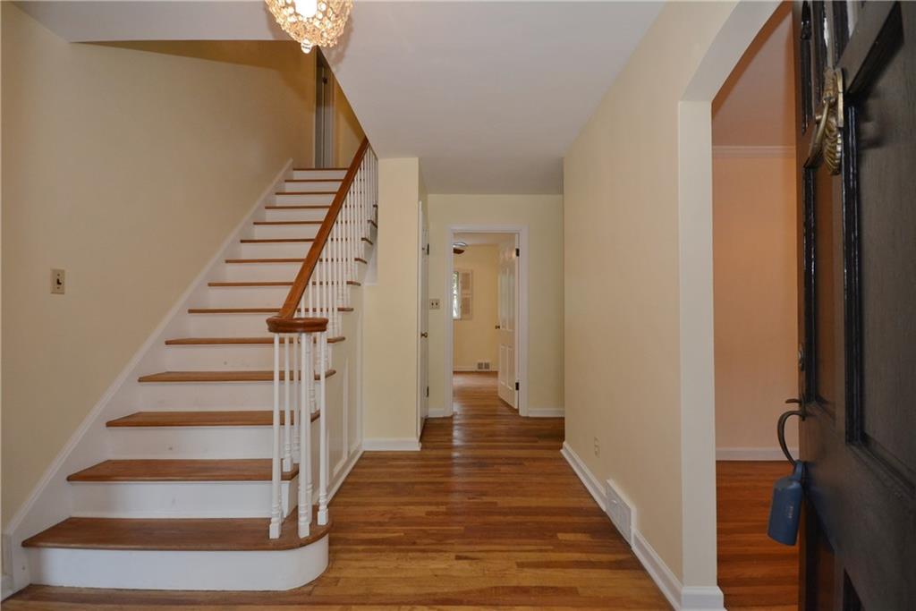 101 Colonial Drive McKees Rocks, PA 15136 - Photo 2 of 25 Main entrance into 101 Colonial Drive.