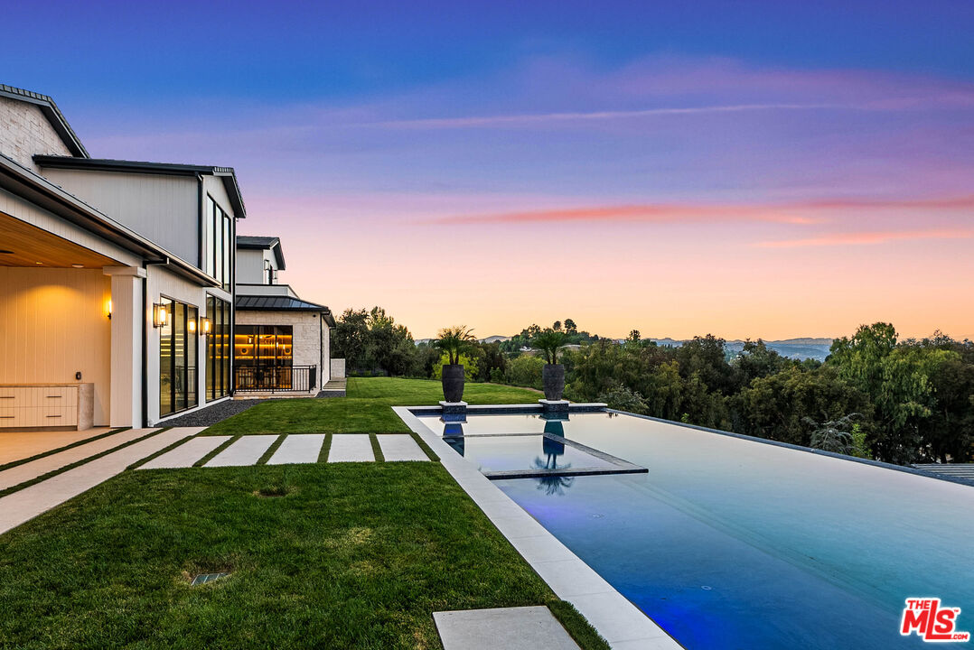 5340 Whitman Road Hidden Hills, CA 91302 - Photo 55 of 57 a view of an outdoor space