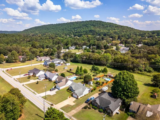 $370,000 | 5720 Edgmon Road, Ooltewah, TN 37363