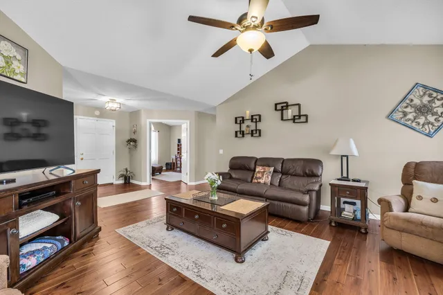 $370,000 | 5720 Edgmon Road, Ooltewah, TN 37363