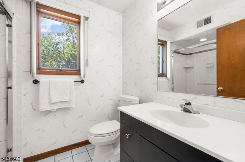 11 White Bridge Road Pittstown, NJ 08867 - Photo 22 of 50 Gallery Image 22