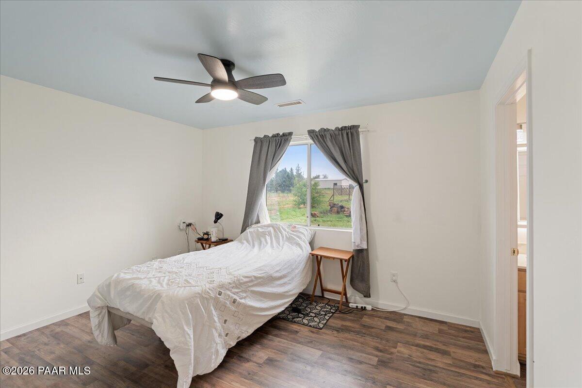 750 West Iris Road Paulden, AZ 86334 - Photo 17 of 36 10-Primary Bedroom