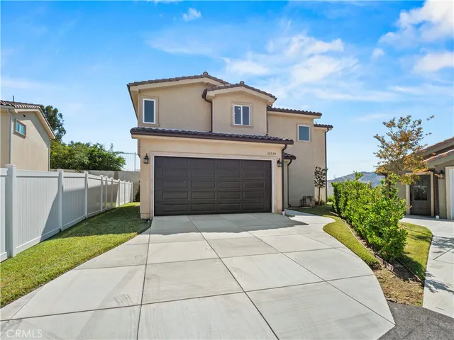 $1,074,777 | 12519 Haleh Lane, Sylmar, CA 91342