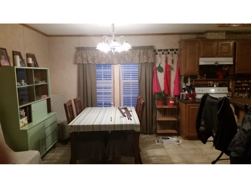 998 Gosnell Susong Road Greeneville, TN 37743 - Photo 7 of 18 Dining area