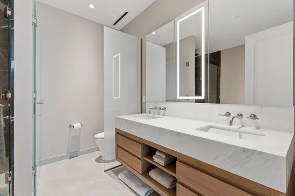 $12,500 | 160 2nd Avenue South, Unit 1906, Nashville, TN 37201