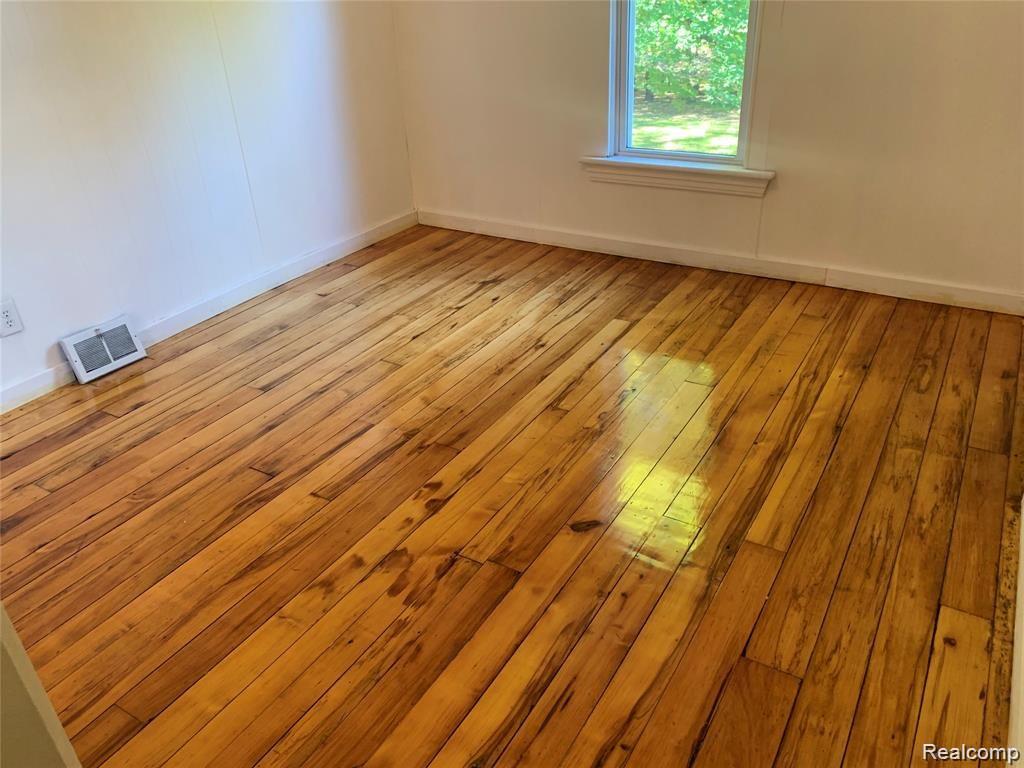 4071 Oakley Road Stockbridge, MI 49285 - Photo 6 of 30