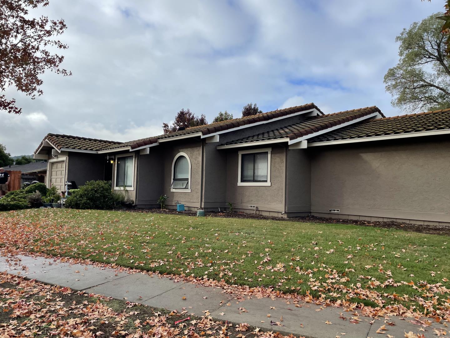 6790 Filbro Drive Gilroy, CA 95020 - Photo 2 of 43 a front view of a house with garden