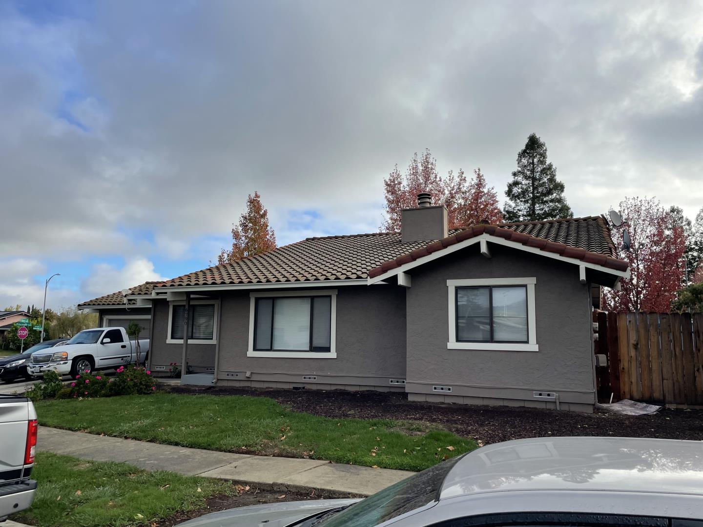 6790 Filbro Drive Gilroy, CA 95020 - Photo 17 of 43 a front view of a house with a garden
