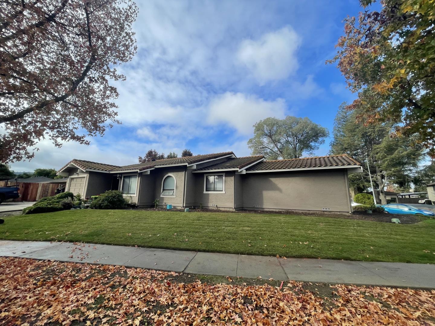 6790 Filbro Drive Gilroy, CA 95020 - Photo 43 of 43 a front view of a house with a garden