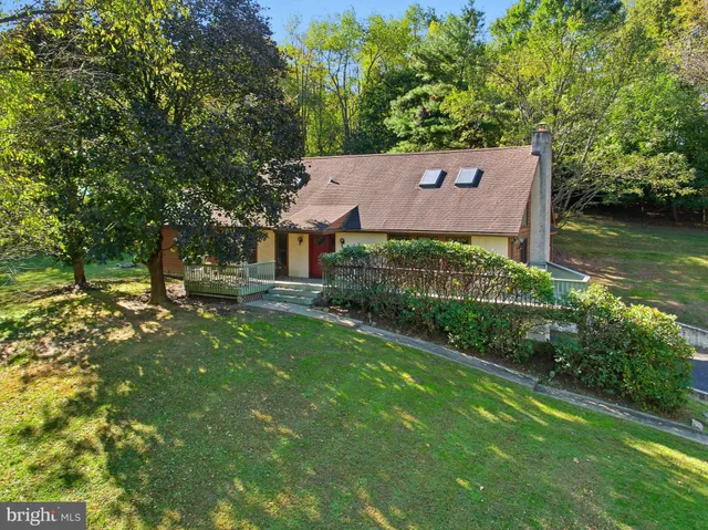 $834,900 | 2 Carriage Lane, Chester Springs, PA 19425