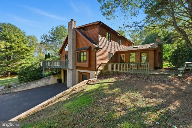 $834,900 | 2 Carriage Lane, Chester Springs, PA 19425